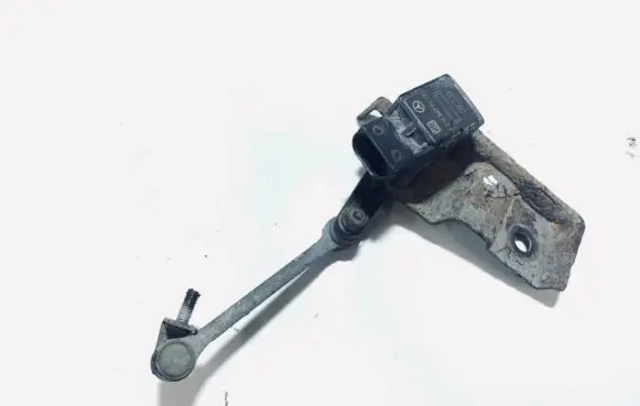 Mercedes-Benz E W211 Front height sensor lever a0105427617