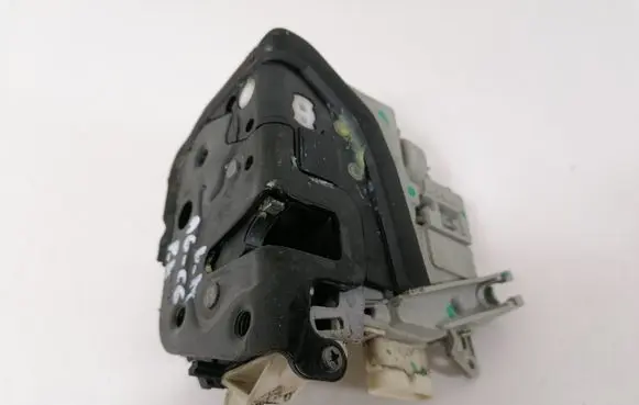 Audi A6 S6 C6 4F Front door lock 4F2837015D