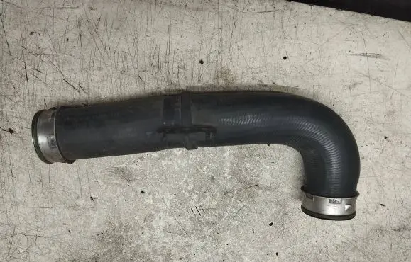 Volkswagen Jetta V Intercooler hose/pipe