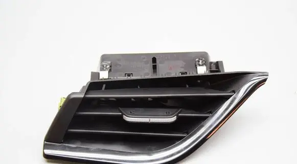 Skoda Octavia Mk4 Dashboard air vent grill cover trim 5E4819701B