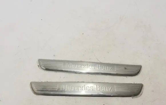 Mercedes-Benz GLC C253 Front sill trim cover