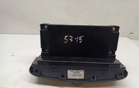 Toyota Avensis T250 Climate control unit 5590205050H 6F02206