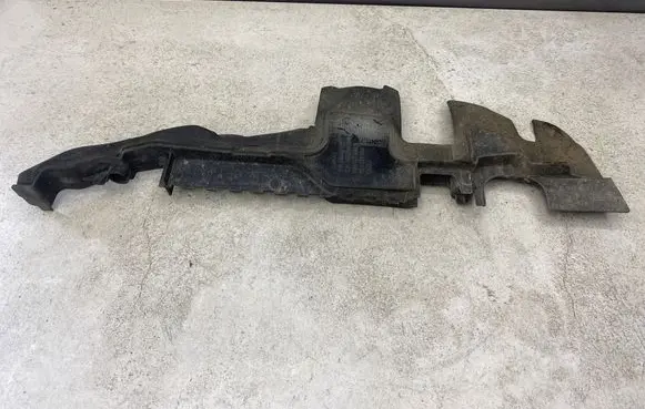 Audi A4 S4 B6 8E 8H Intercooler air guide/duct channel 8E0121284B