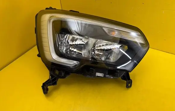 Renault Master III Headlight/headlamp 260105567R