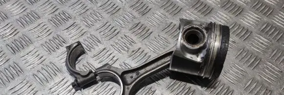 Volvo V50 Piston with connecting rod 82L175