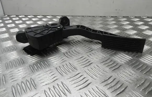 Hyundai ix20 Accelerator throttle pedal 327271P200 T7075