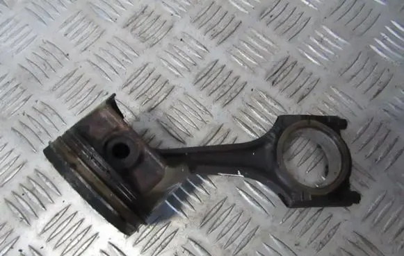 Piston with connecting rod