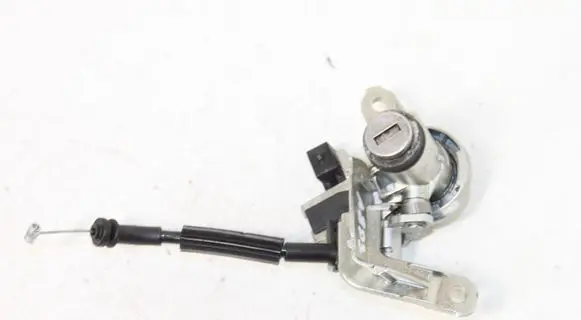 Audi A8 S8 D3 4E Tailgate exterior lock 4E0827573