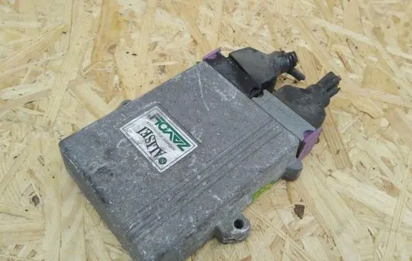 Opel Vectra C LP gas control unit module 10R020775