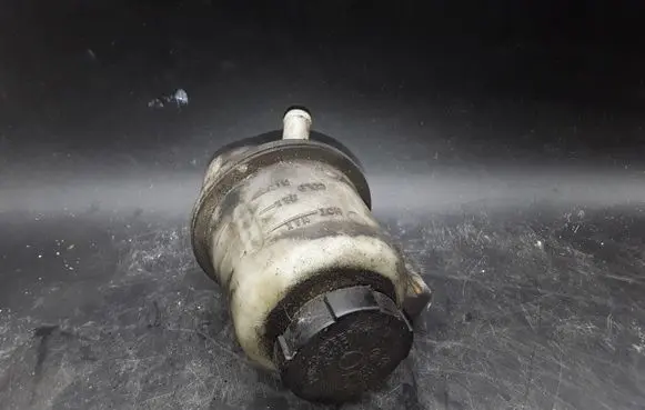 Nissan Pathfinder R51 Power steering fluid tank/reservoir 49180EA000