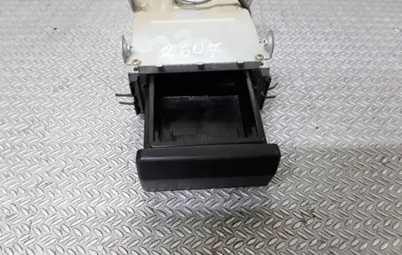 Nissan X-Trail T30 Car ashtray