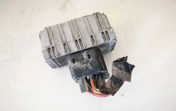 Opel Zafira A Glow plug pre-heat relay 09132691 51299008