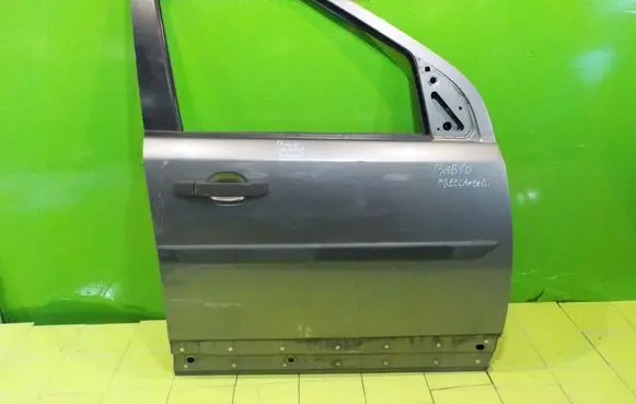 Land Rover Freelander 2 - LR2 Front door PRZOD