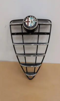Alfa Romeo Mito Front bumper upper radiator grill 156078532