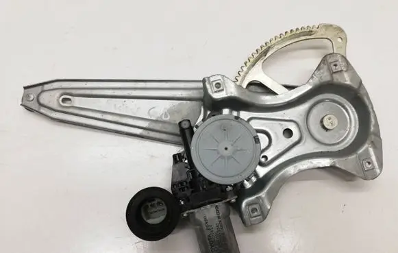 Toyota Auris 150 Rear door window regulator with motor 857200d120 973581100