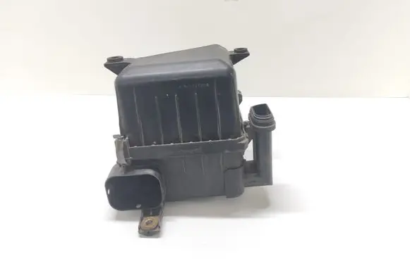 Mitsubishi Space Wagon Air filter box 1140009930