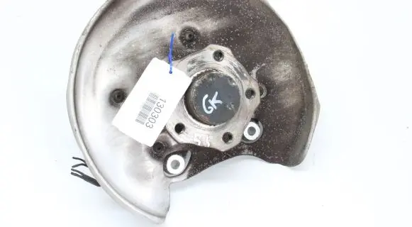 Audi A4 S4 B9 8W Rear wheel hub