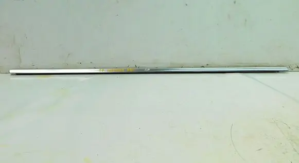 Opel Insignia A Front door trim (molding) 13228108 193203