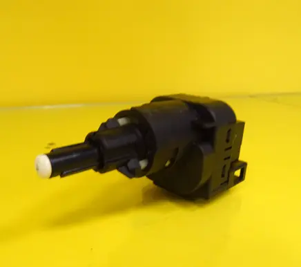 Volkswagen Golf IV Brake pedal sensor switch 6Q0945511