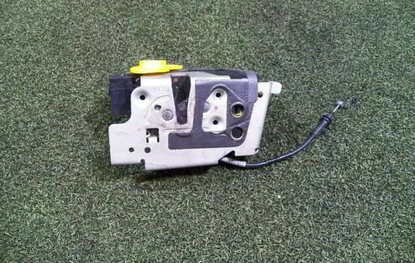 Ford Tourneo Custom Rear door lock BK21V43288CG 4710415302