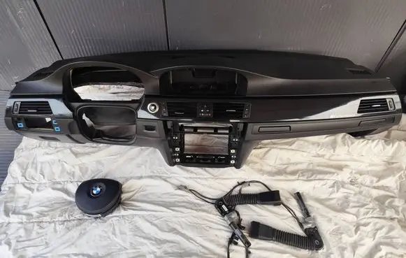 BMW 3 E92 E93 Dashboard BMWE93KONSOLA
