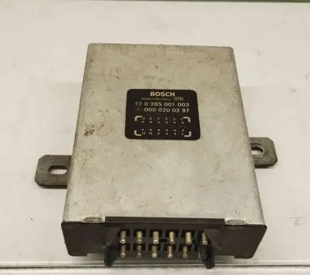 Mercedes-Benz 380 560SEC C126 Other relay 0008200297 0285001003