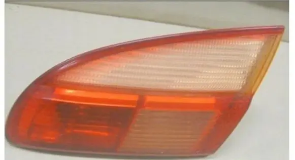 Toyota Avensis T220 Tailgate rear/tail lights