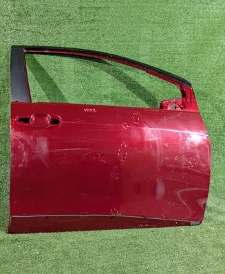 Toyota Yaris Front door 