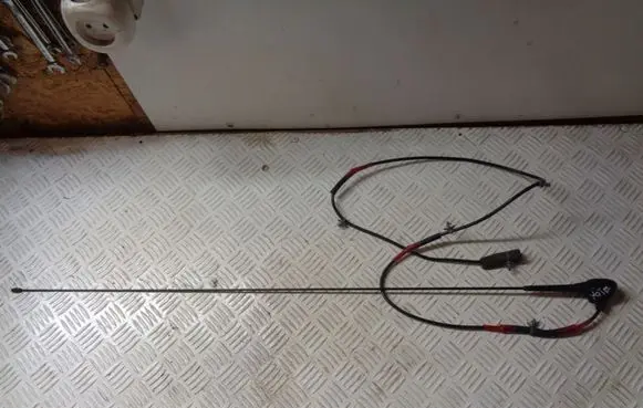 Nissan Note (E11) Radio antenna 
