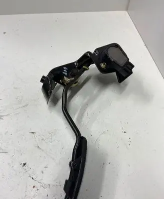 Volkswagen Golf IV Accelerator throttle pedal 8923147010