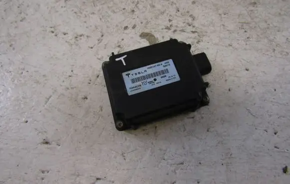 Tesla Model S Other control units/modules 102014700A