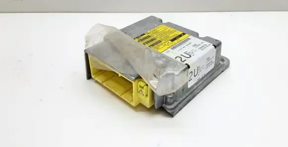 Toyota Avensis T250 Airbag control unit/module 8917005190 215955104