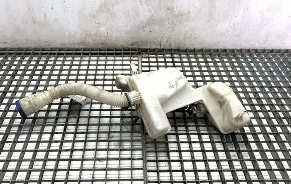 Peugeot 308 Windshield washer fluid reservoir/tank 9681207880