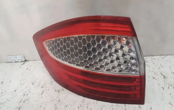 Ford Mondeo MK IV Rear/tail lights 7S7113405B