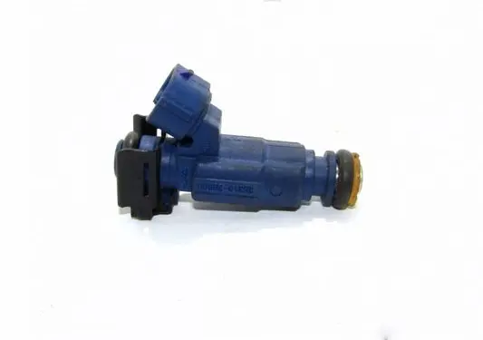Hyundai i30 Fuel injector 353102B000