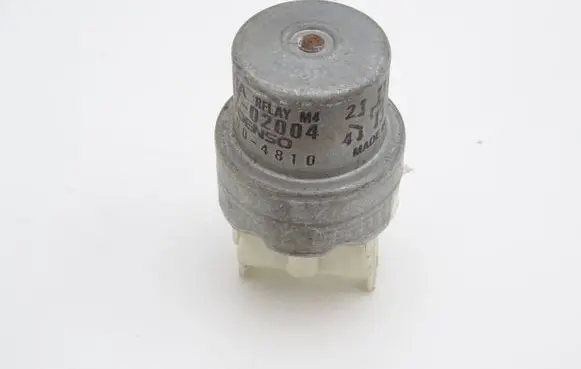 Toyota Previa (XR10, XR20) I Other relay 90987-02004 9098702004 056700-4810