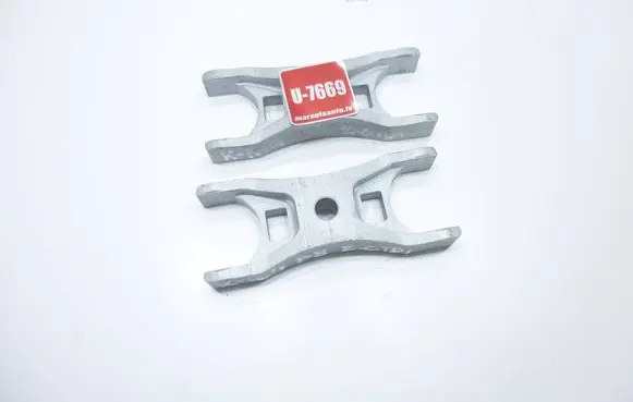 Volkswagen PASSAT B8 Fuel Injector clamp holder 04L216