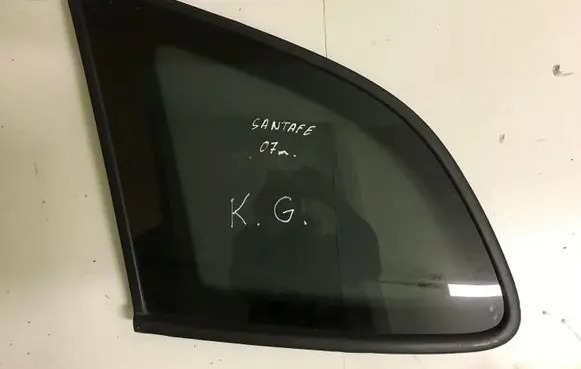 Hyundai Santa Fe Rear vent window glass 43R000399