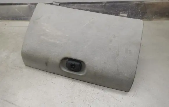 Renault Master II Glove box lid/cover 8200189021