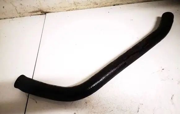 Volkswagen PASSAT B3 Engine coolant pipe/hose 811121101f