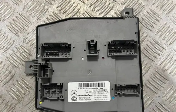 Mercedes-Benz E W213 SAM control unit A2139009119