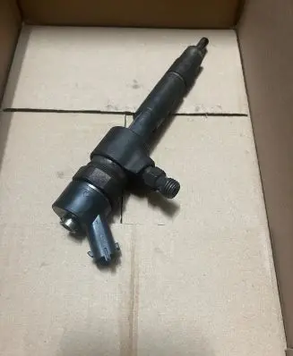 Opel Zafira B Fuel injector 0445110276