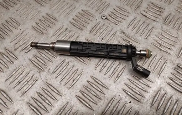 Alfa Romeo Stelvio Fuel injector 04893630AA