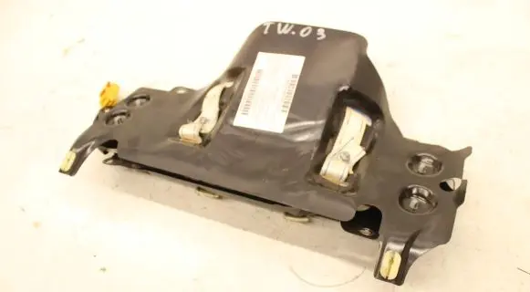 Chrysler Town u0026 Country IV Knee airbag P04680560AC