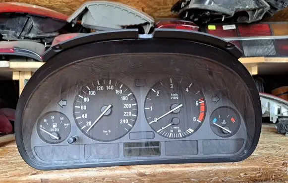 BMW 5 E39 Speedometer (instrument cluster) 62118375675 8375675 110008735034