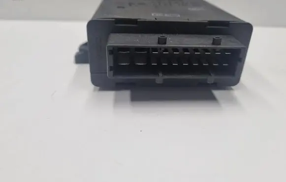 Mercedes-Benz E W211 Air suspension control unit module (rear) 2115450432 A2115450432