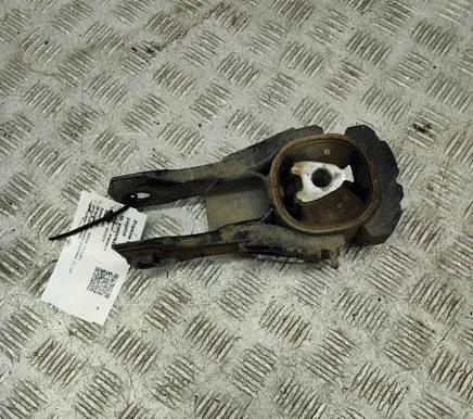 Mazda CX-5 II Engine mount bracket KDRA39040