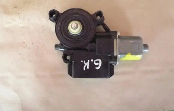 Volkswagen Polo V 6R Rear door window regulator motor 6R0959811B Z161
