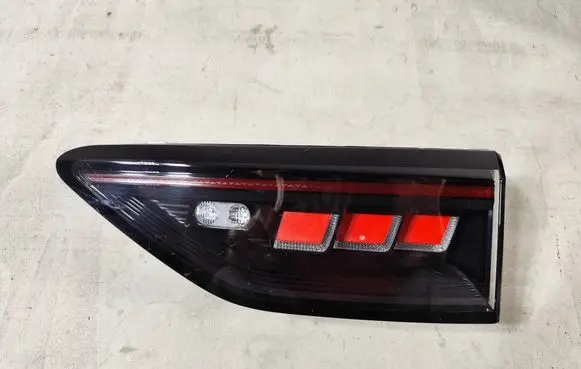 Volkswagen Golf VIII Rear/tail lights 5H0945308B L892789