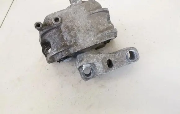Volkswagen Touran I Engine mount bracket 1k0199262as